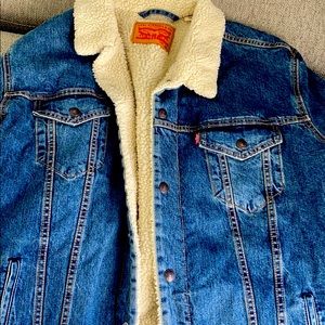 Levi’s Sherpa lined jacket
